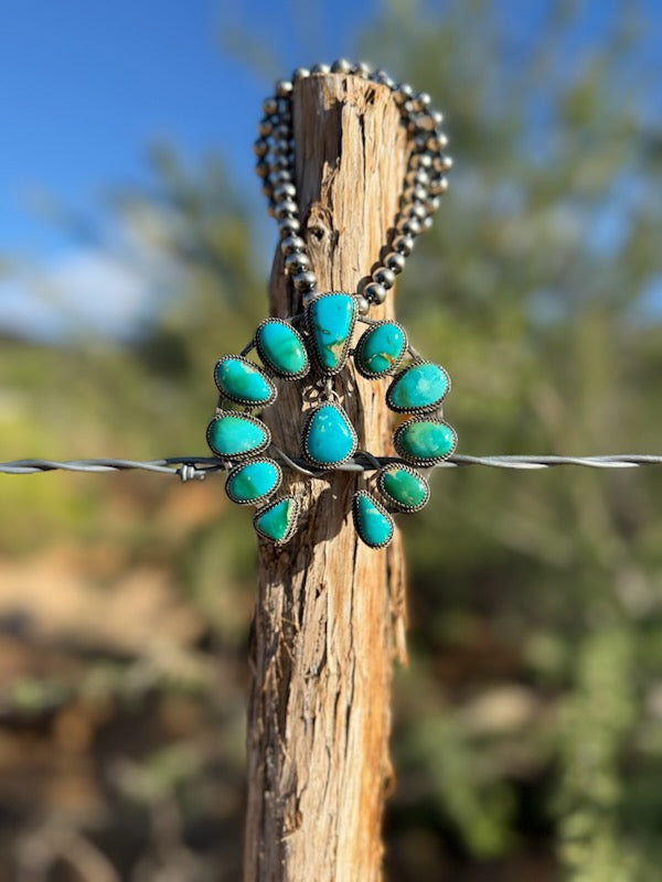 Naja Pendant