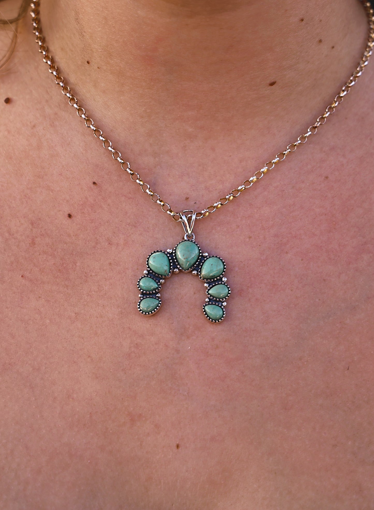 The Simple Naja Necklace