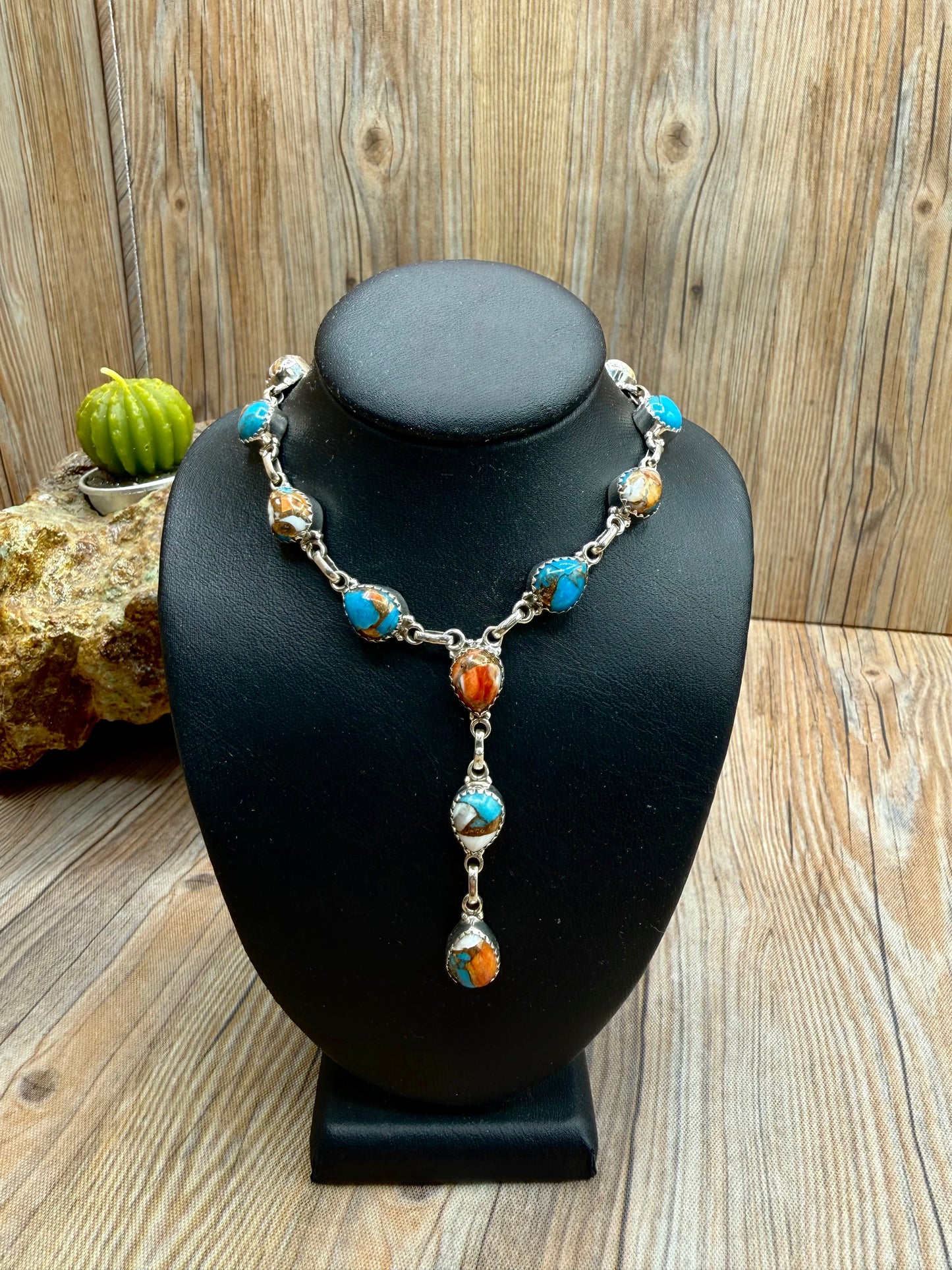 Spiny Oyster Dainty Lariat