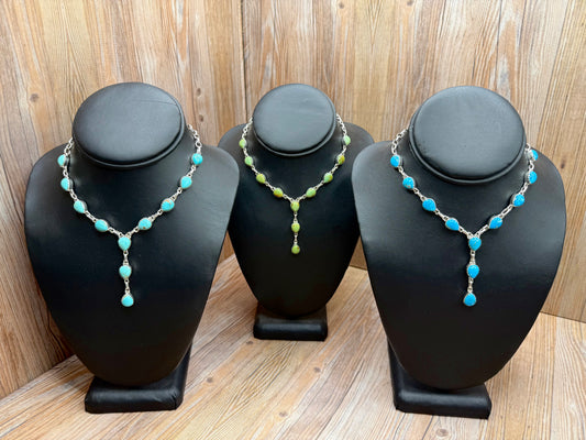 Dainty Lariat