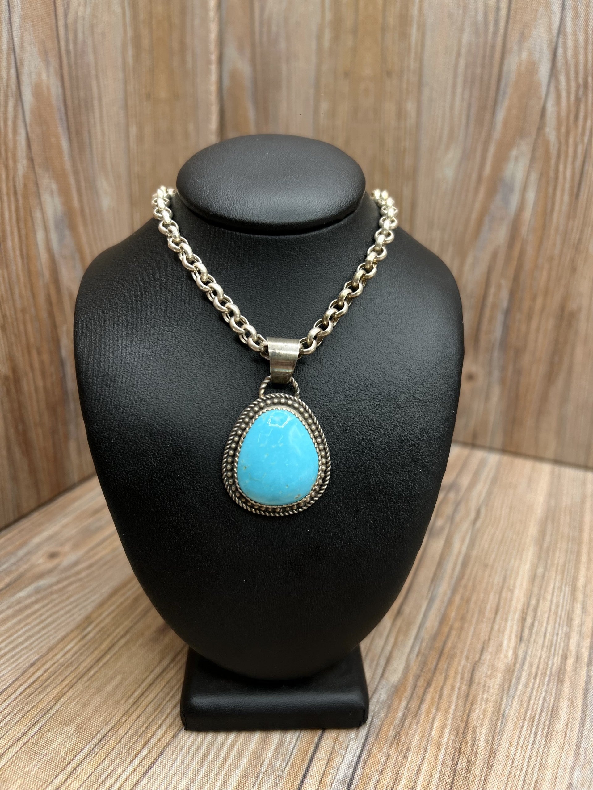 Freeform Pendant Necklace