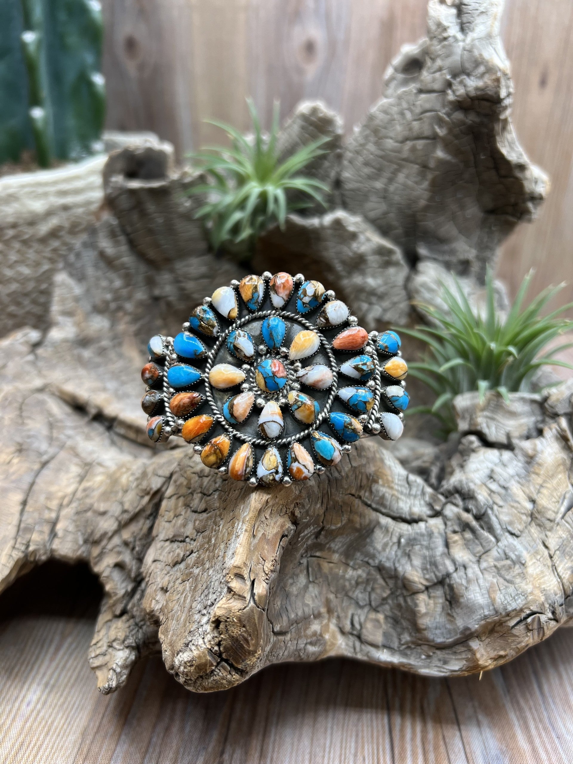 Spiny Oyster & Kingman Turquoise Flower Cuff